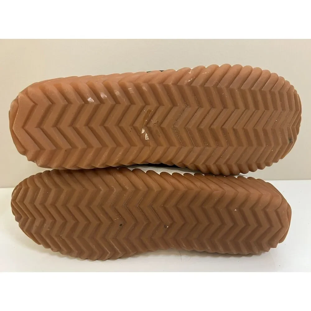 Skechers Jagged Pond Duck Boots. Size 10(W)